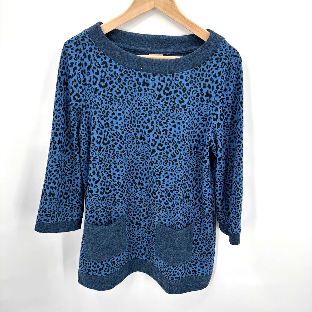 CHICO'S Soft Blue Leopard Print Boatneck Pocket Tunic // M